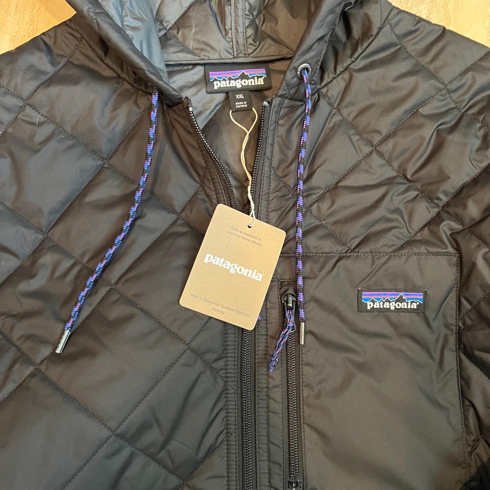 Patagonia Diamond Quilted Bomber Hoody - Puffer Jacket